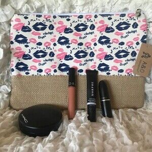 Makeup bag A&O International make up pouch NWT pink/ blue lips pouch bag